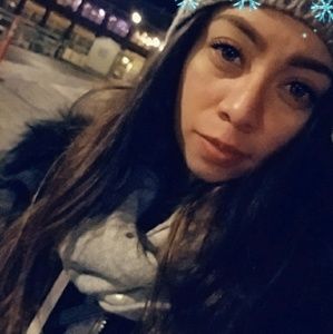 Meet your Posher, Ana